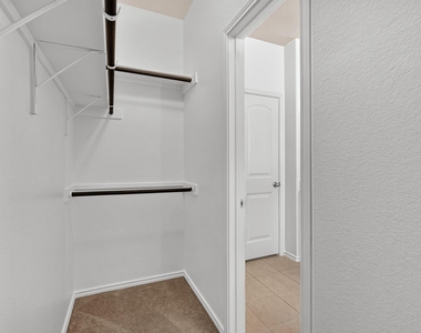 2627 Garlic Creek Dr - Photo Thumbnail 16
