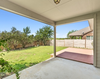 2627 Garlic Creek Dr - Photo Thumbnail 33