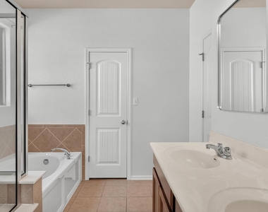 2627 Garlic Creek Dr - Photo Thumbnail 14