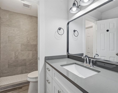 1911 Hearthside Dr - Photo Thumbnail 12