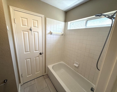 16827 Tortoise St - Photo Thumbnail 15