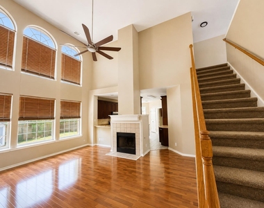 16827 Tortoise St - Photo Thumbnail 1