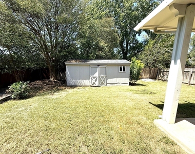 16827 Tortoise St - Photo Thumbnail 11