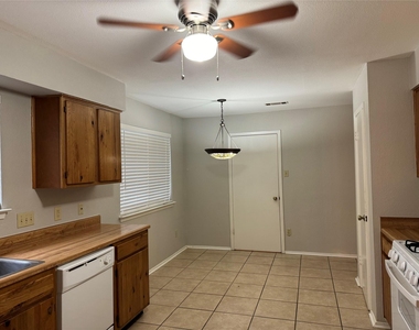 11715 Birchbark St - Photo Thumbnail 7