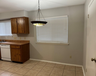 11715 Birchbark St - Photo Thumbnail 5