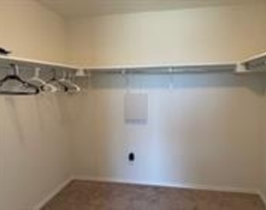 6113 Randleman Dr - Photo Thumbnail 11