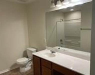 6113 Randleman Dr - Photo Thumbnail 16