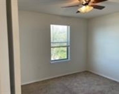 6113 Randleman Dr - Photo Thumbnail 6