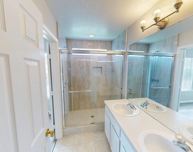 7990 Baymeadows Road E - Photo Thumbnail 9
