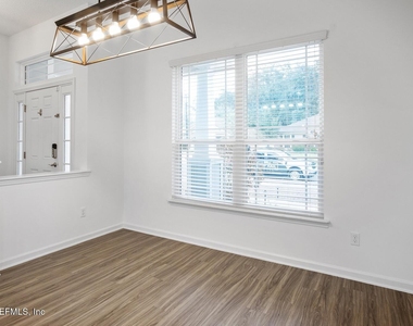 12226 Rouen Cove Drive - Photo Thumbnail 7