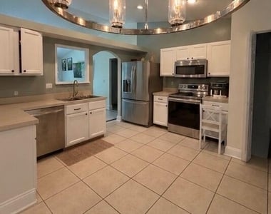 11546 Twin Oaks Trail - Photo Thumbnail 6