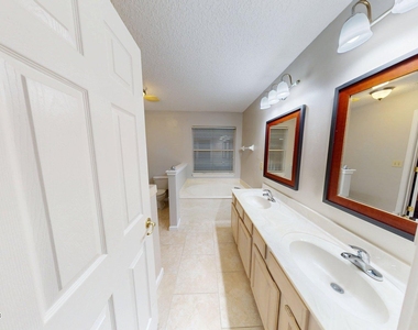 1120 Andrea Way - Photo Thumbnail 21