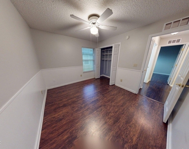 1120 Andrea Way - Photo Thumbnail 30