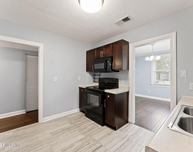 59 W 55th Street - Photo Thumbnail 15