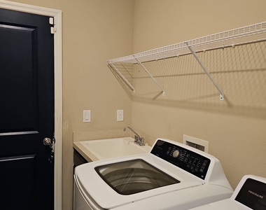 3918 Pickering Court - Photo Thumbnail 13
