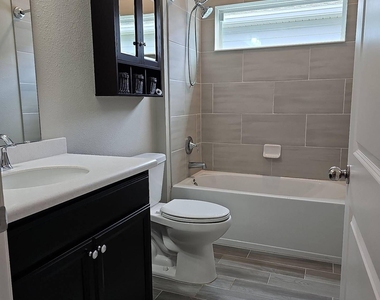 3918 Pickering Court - Photo Thumbnail 10