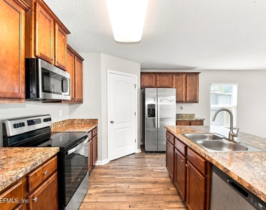 2132 Tyson Lake Drive - Photo Thumbnail 3