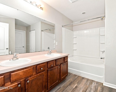 2132 Tyson Lake Drive - Photo Thumbnail 11