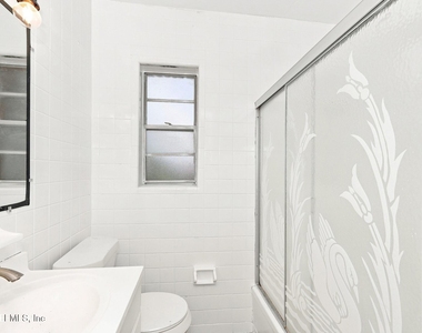 5716 Banyan Drive - Photo Thumbnail 11