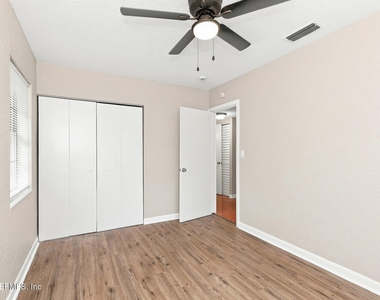 5716 Banyan Drive - Photo Thumbnail 9