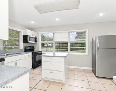5716 Banyan Drive - Photo Thumbnail 3