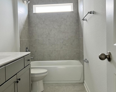 103 Brookgreen Way - Photo Thumbnail 13