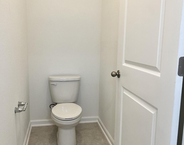 103 Brookgreen Way - Photo Thumbnail 7