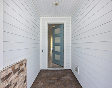 812 Windley Drive - Photo Thumbnail 1