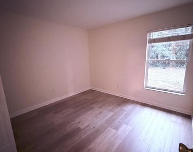 139 Forrester Place - Photo Thumbnail 13