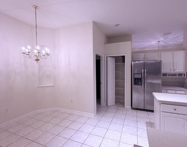 139 Forrester Place - Photo Thumbnail 8