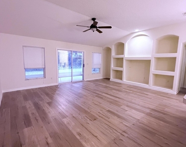 139 Forrester Place - Photo Thumbnail 12