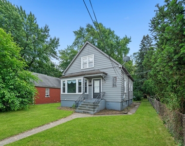 701 E 142nd Street - Photo Thumbnail 2