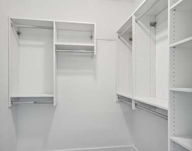 4824 S Champlain Avenue - Photo Thumbnail 22