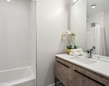 4824 S Champlain Avenue - Photo Thumbnail 26