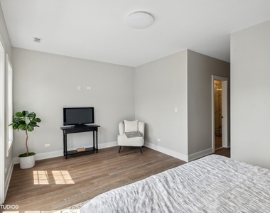 4824 S Champlain Avenue - Photo Thumbnail 19
