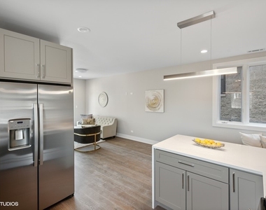 4824 S Champlain Avenue - Photo Thumbnail 6