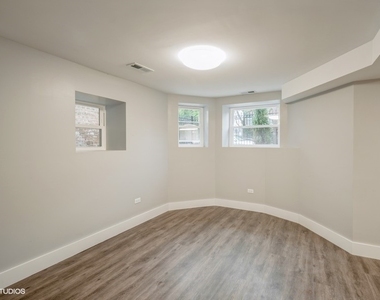 4941 S Champlain Avenue - Photo Thumbnail 2
