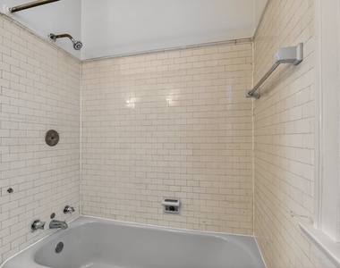8018 S Sangamon Street - Photo Thumbnail 12