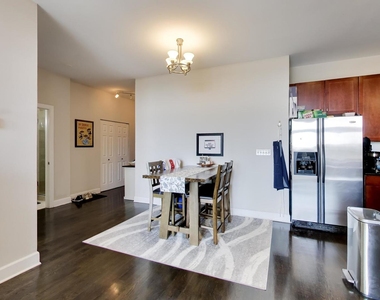 2700 W Belmont Avenue - Photo Thumbnail 8