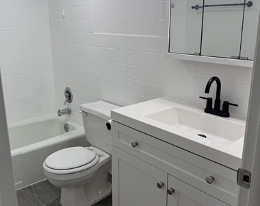 1030 Hirsch Boulevard - Photo Thumbnail 10