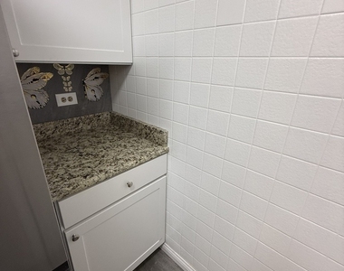 1030 Hirsch Boulevard - Photo Thumbnail 3