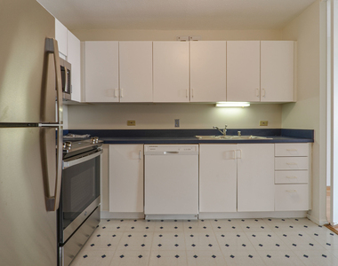 405 N Wabash Avenue - Photo Thumbnail 3