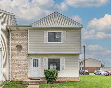 414 Gainsborough Court - Photo Thumbnail 17