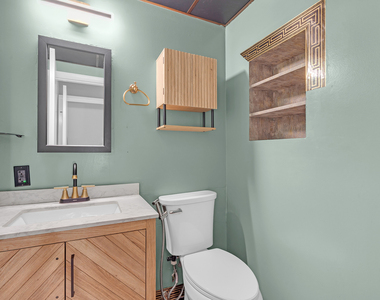 414 Gainsborough Court - Photo Thumbnail 7