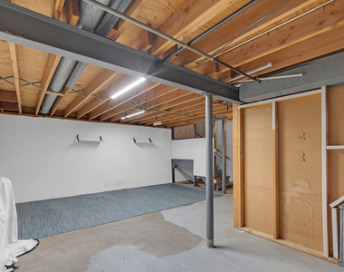 414 Gainsborough Court - Photo Thumbnail 16