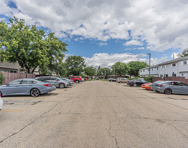 414 Gainsborough Court - Photo Thumbnail 20