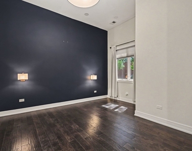 3101 N California Avenue - Photo Thumbnail 10