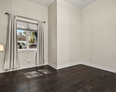 3101 N California Avenue - Photo Thumbnail 11