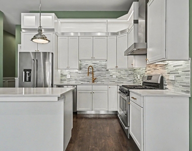 3101 N California Avenue - Photo Thumbnail 7