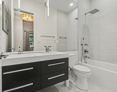 3101 N California Avenue - Photo Thumbnail 13
